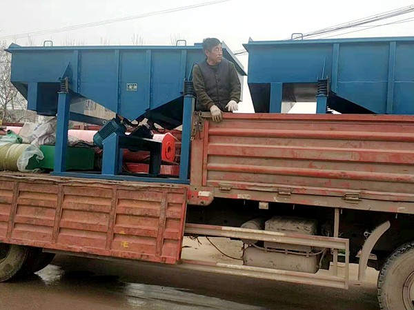 直線(xiàn)篩發(fā)往河北